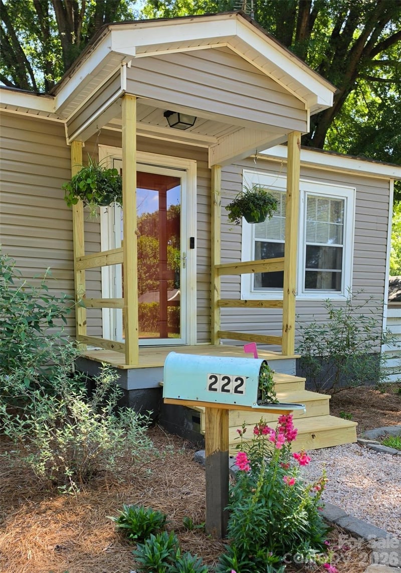 222 Carrie Dr, Oakboro, NC 28129