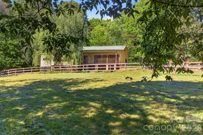 3205 Collinsville Rd, Columbus, NC 28722