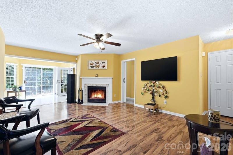 5837 Amity Springs Dr, Charlotte, NC 28212