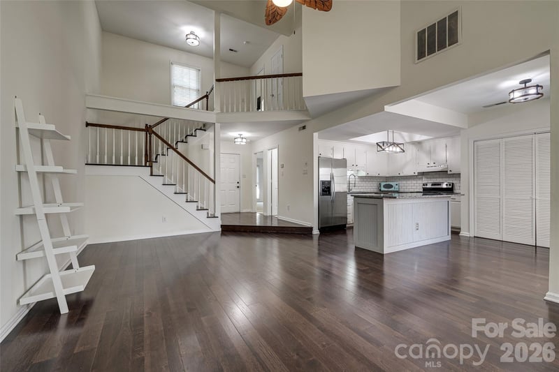 9235 Vicksburg Park Ct, Charlotte, NC 28210