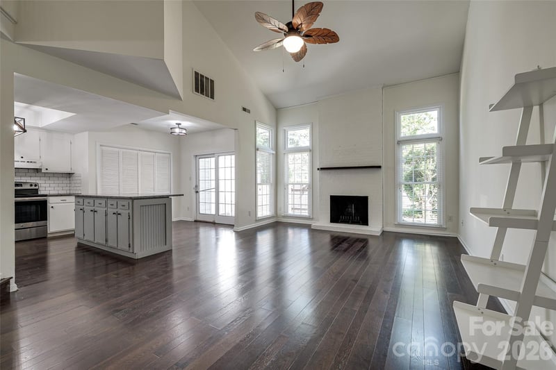 9235 Vicksburg Park Ct, Charlotte, NC 28210
