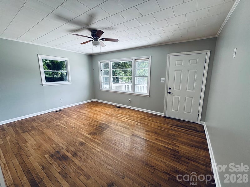305 Forestway Dr, Mount Holly, NC 28120