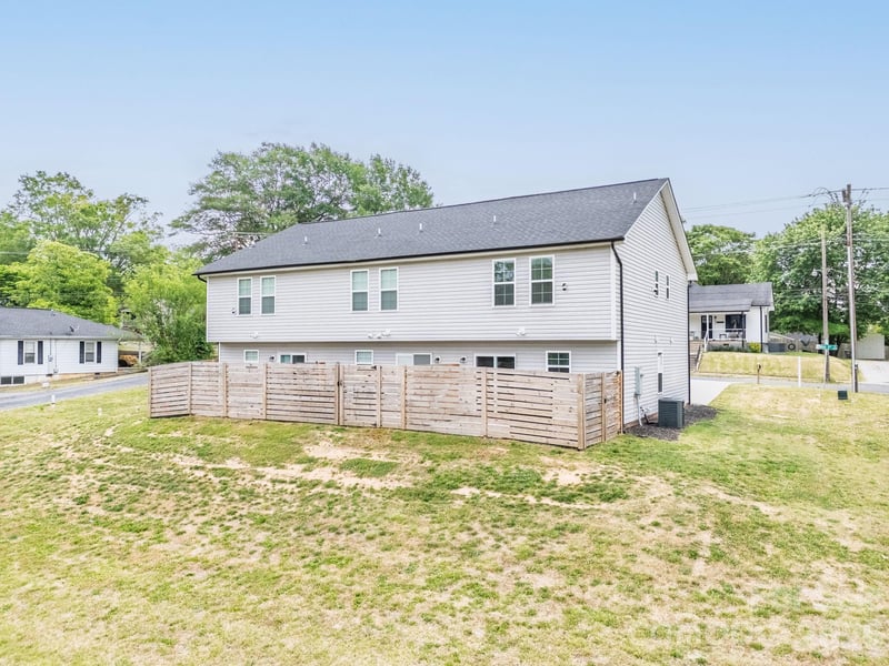 604 8th St, Kannapolis, NC 28081