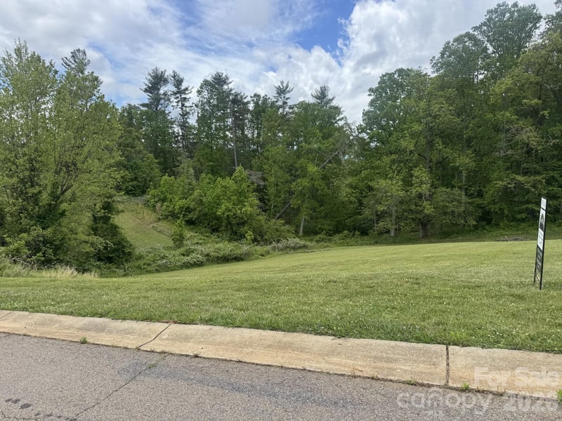 84 Gracie Ln, Weaverville, NC 28787