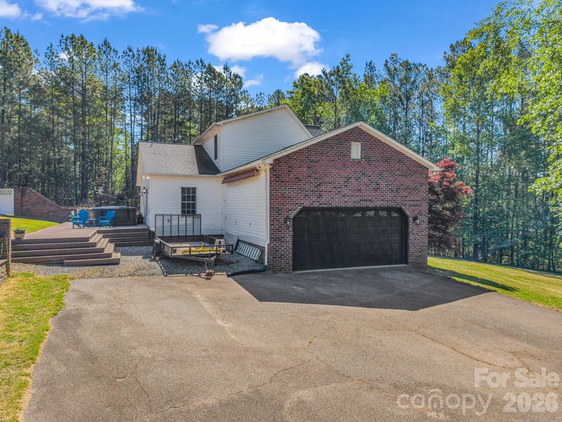 1467 Camp Creek Rd, Union Mills, NC 28167