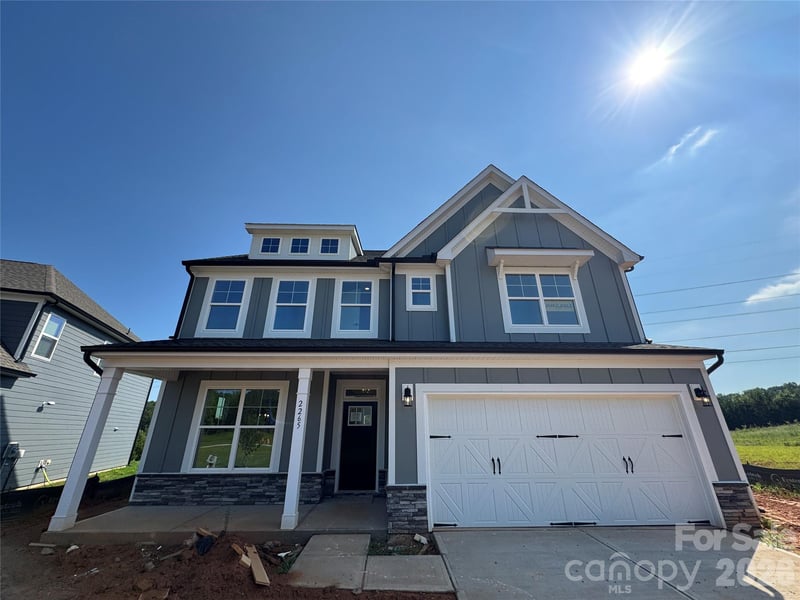 2265 Tabor Rd, Sherrills Ford, NC 28673