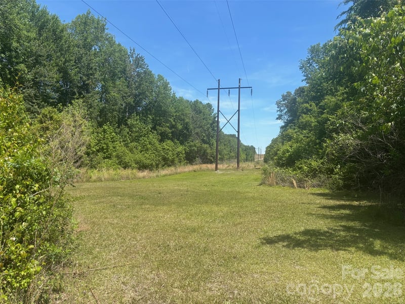 2206 Highway 1 Hw, Elgin, SC 29045
