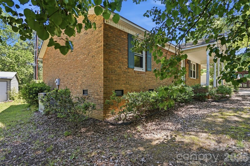 2068 Knight Rd, Lancaster, SC 29720