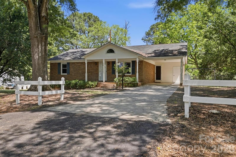 2068 Knight Rd, Lancaster, SC 29720