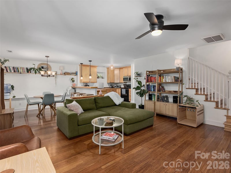 11 Knotty Alder Ct, Candler, NC 28715