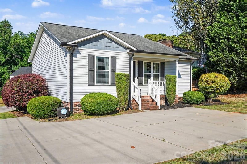 1001 Rainbow Dr, Kannapolis, NC 28081