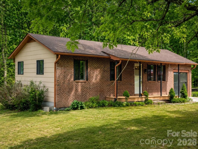 126 Upward Acres St, East Flat Rock, NC 28726