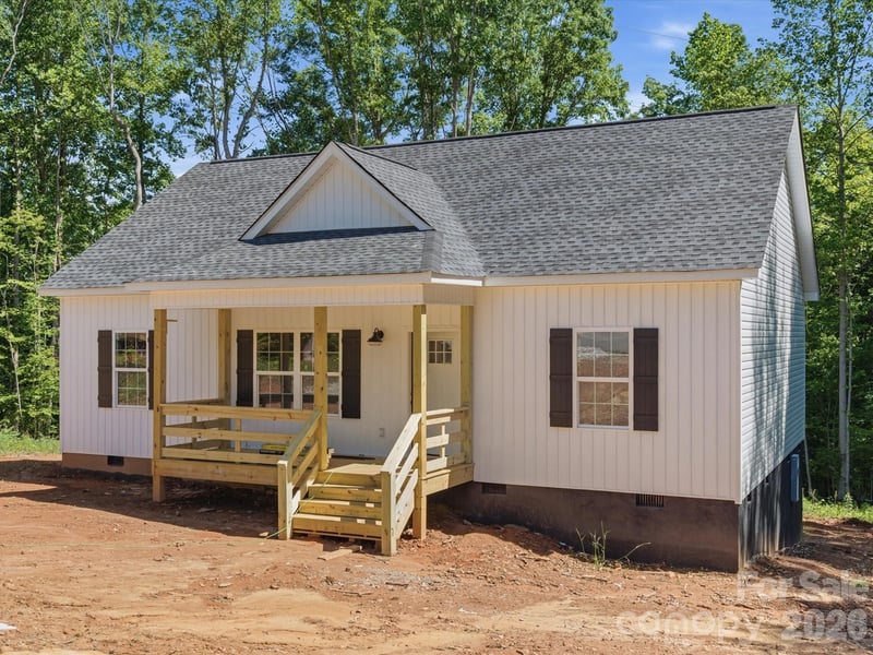 1222 Woodpecker Dr, Clover, SC 29710