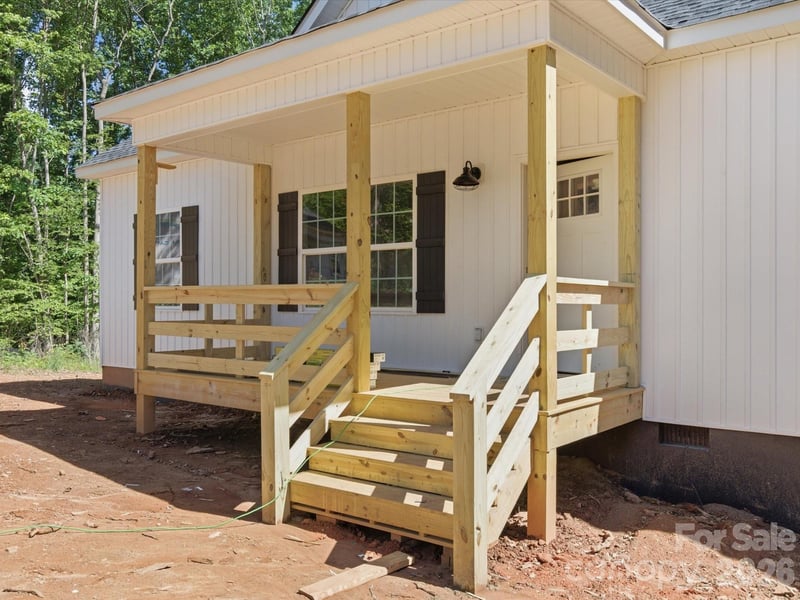 1222 Woodpecker Dr, Clover, SC 29710