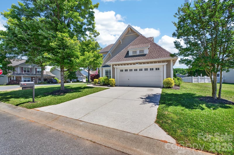 598 Sugar Tree Dr, Rock Hill, SC 29732