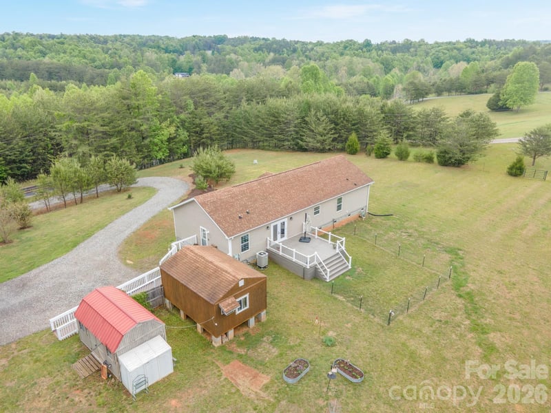 2517 Horseshoe Rd, Westfield, NC 27053