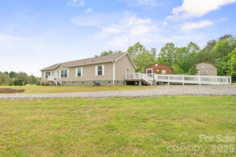 2517 Horseshoe Rd, Westfield, NC 27053