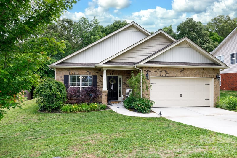 932 Catawba Wells Ct, Rock Hill, SC 29732