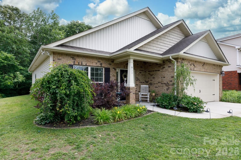 932 Catawba Wells Ct, Rock Hill, SC 29732