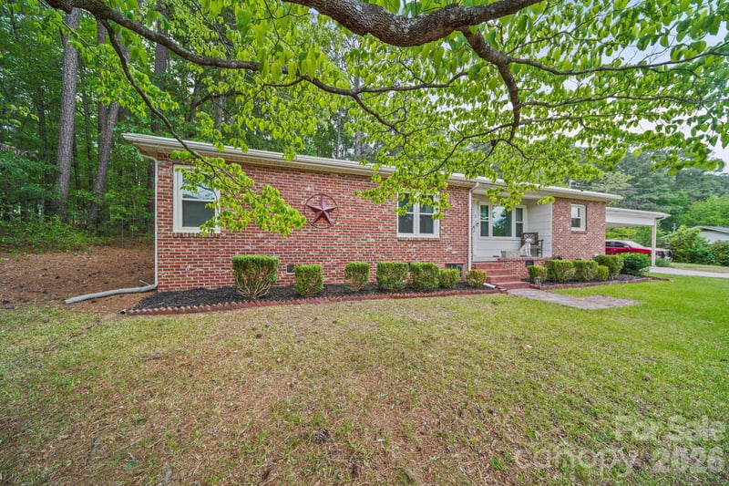 303 Allenton St, Mount Gilead, NC 27306