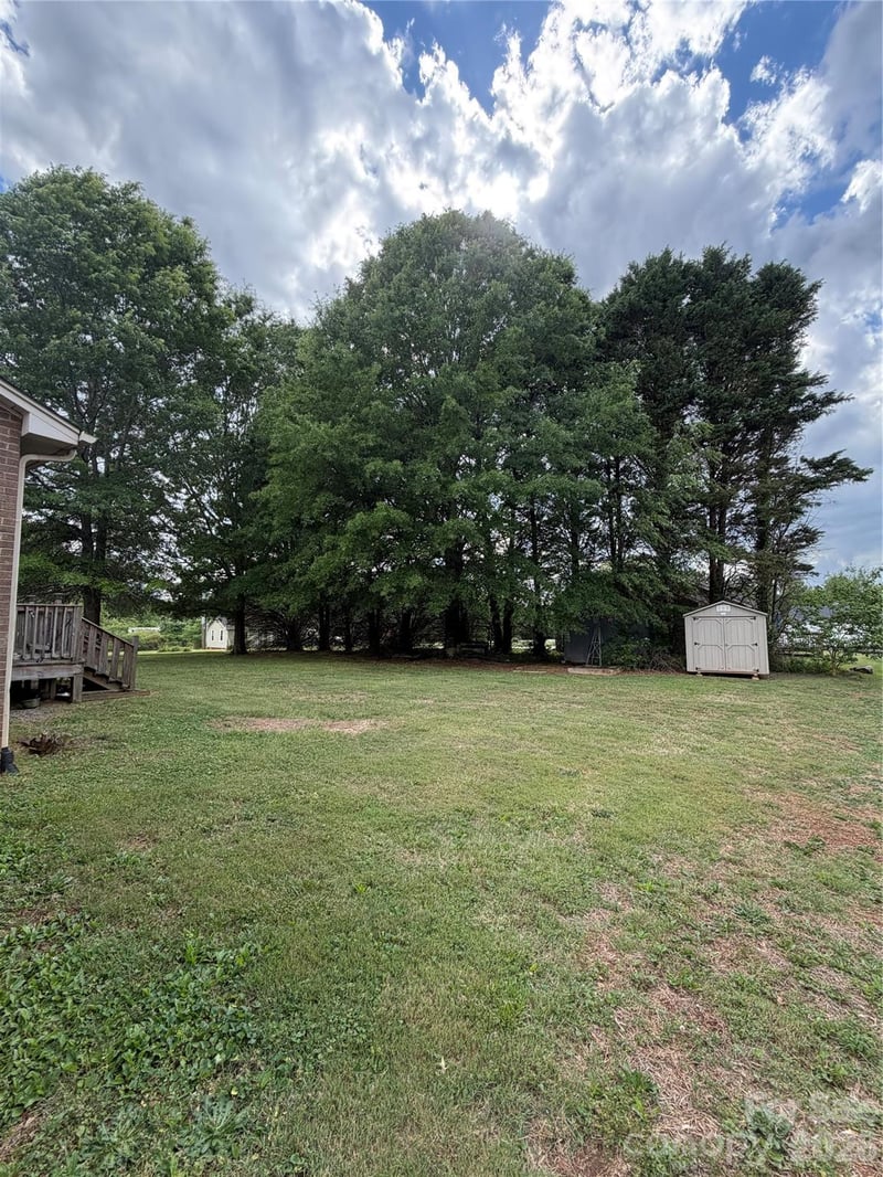 4445 Sulphur Springs Rd, Hickory, NC 28601