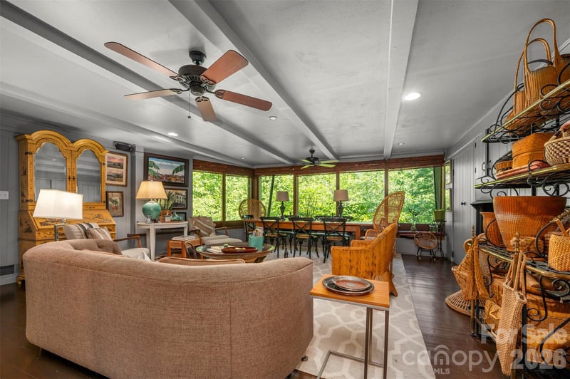 484 Sourwood Ridge Rd, Tryon, NC 28782