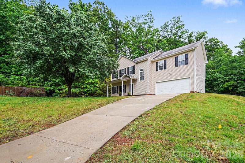 6116 Firethorne Ln, Concord, NC 28025