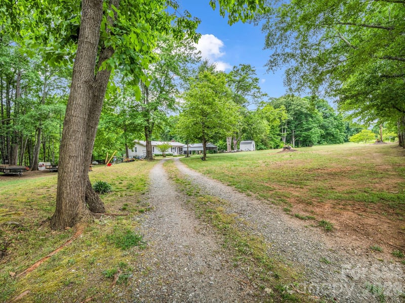 408 Hollis Rd, Ellenboro, NC 28040