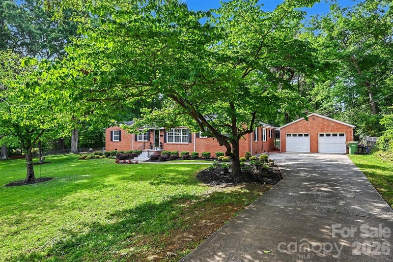 704 Marion Sims Dr, Lancaster, SC 29720