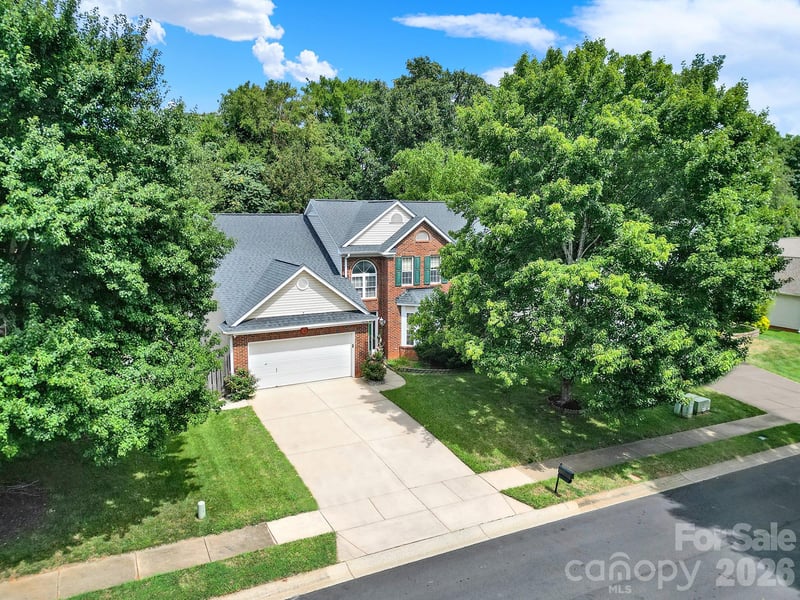 10918 Chamberlain Hall Ct, Charlotte, NC 28277
