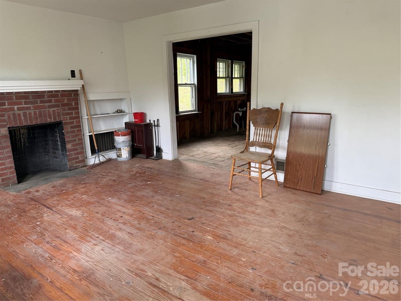 176 Laurel Branch Cemetery Rd, Weaverville, NC 28753