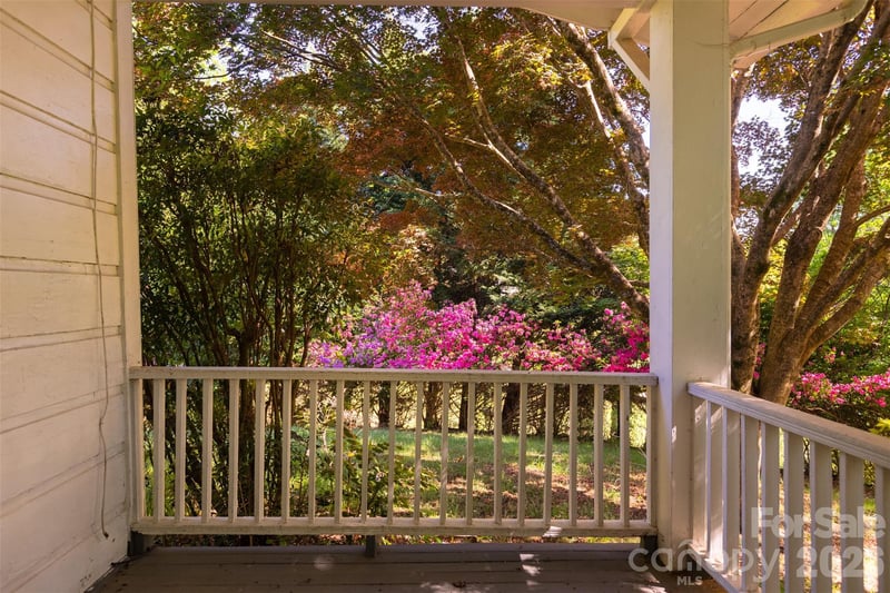 484 Yancey Rd, Marion, NC 28752
