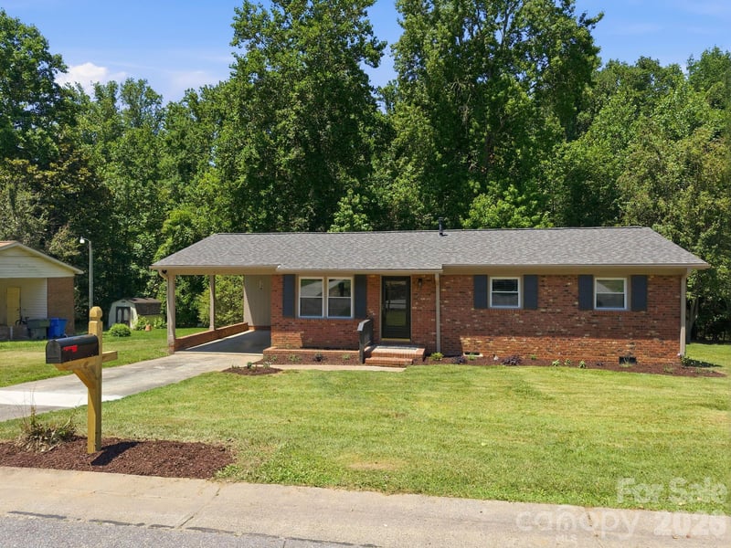 413 Mclelland Ave, Mooresville, NC 28115