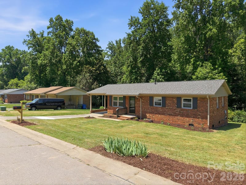 413 Mclelland Ave, Mooresville, NC 28115