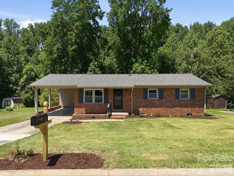 413 Mclelland Ave, Mooresville, NC 28115