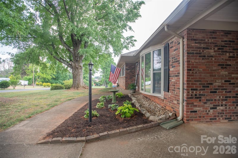 5460 Clover St, Hickory, NC 28602