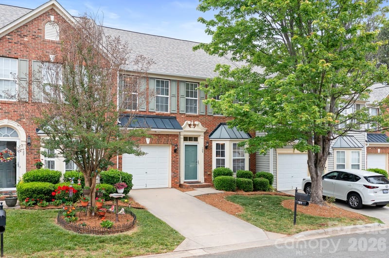 109 Kase Ct, Mooresville, NC 28117
