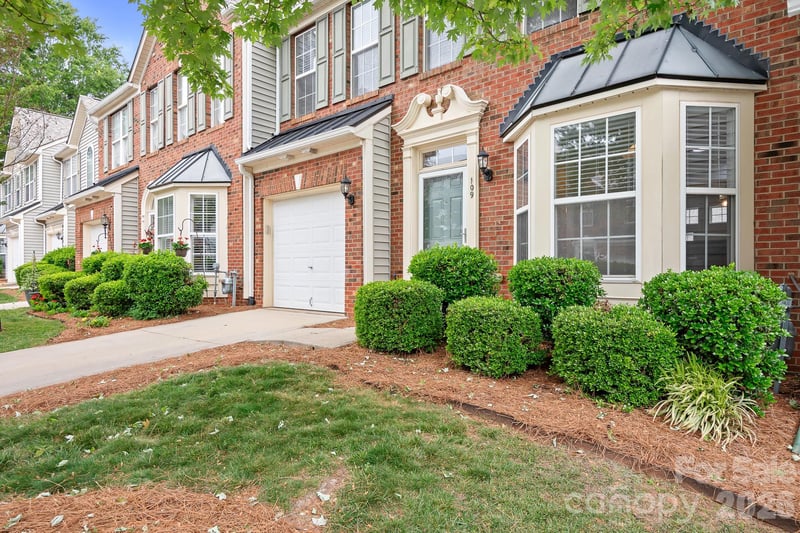 109 Kase Ct, Mooresville, NC 28117