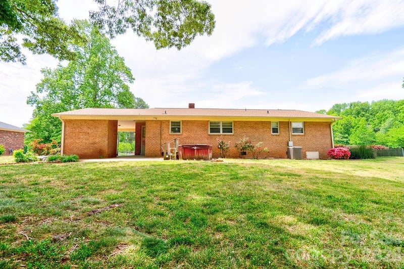 751 Pleasantdale Dr, Shelby, NC 28150