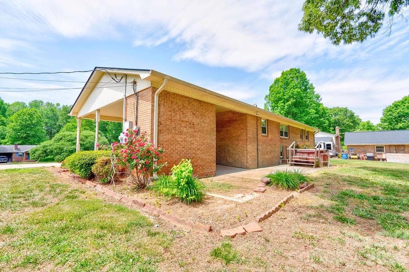 751 Pleasantdale Dr, Shelby, NC 28150