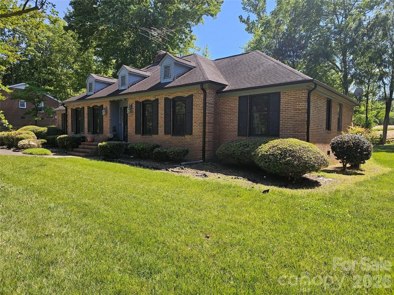 1108 Oak Hill Dr, Monroe, NC 28112
