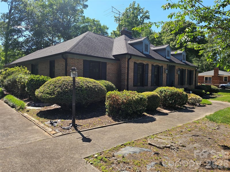 1108 Oak Hill Dr, Monroe, NC 28112