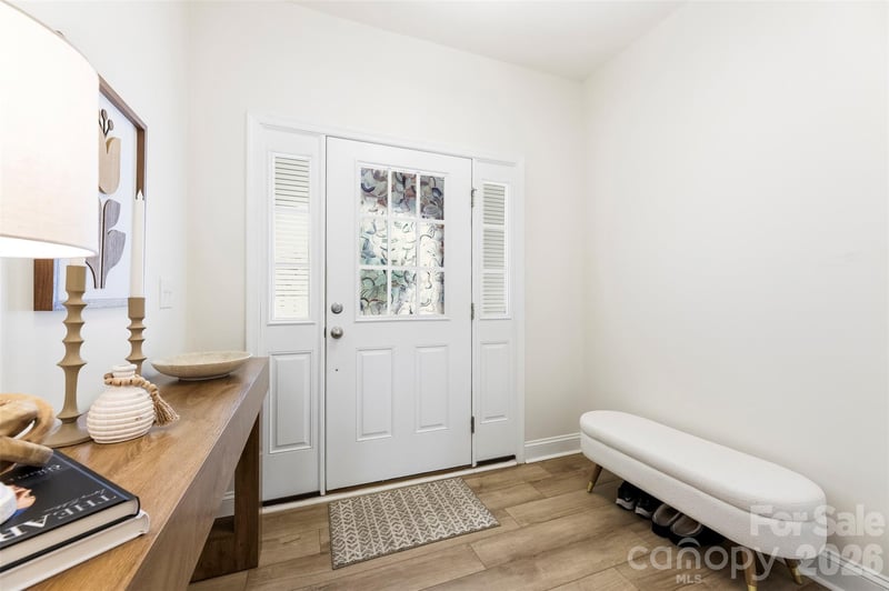 1407 Crest Creek Ct, Clover, SC 29710