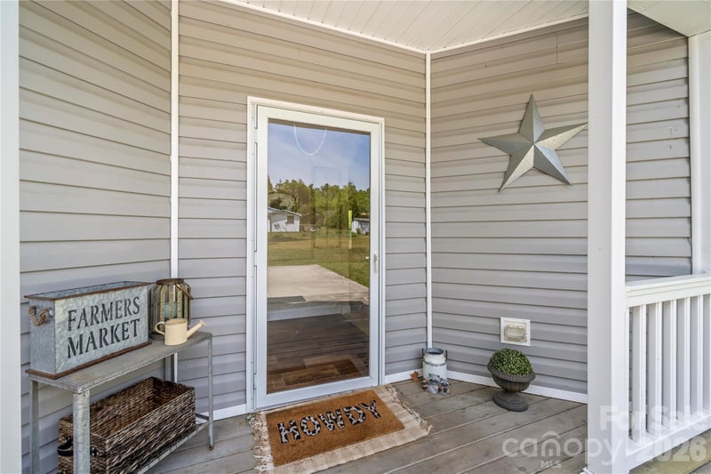111 Robin St, Hendersonville, NC 28739