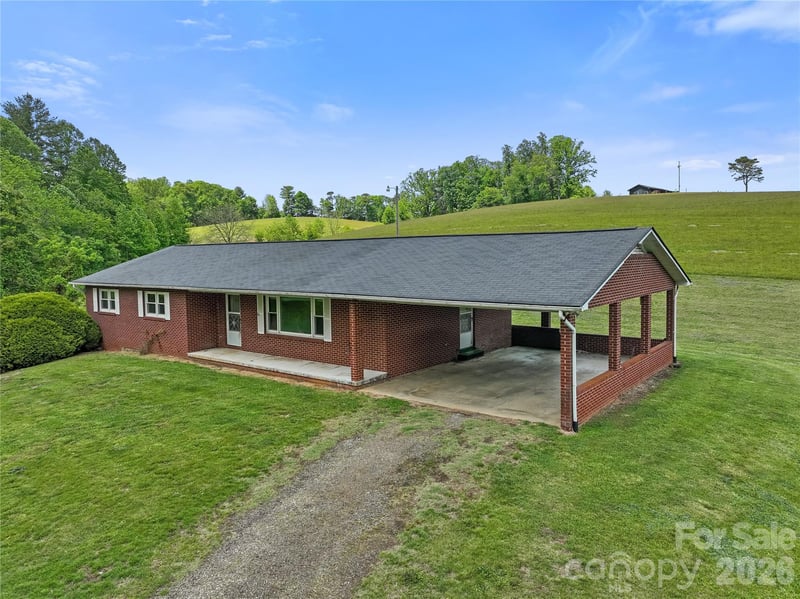 52 Will Smith Ln, Leicester, NC 28748