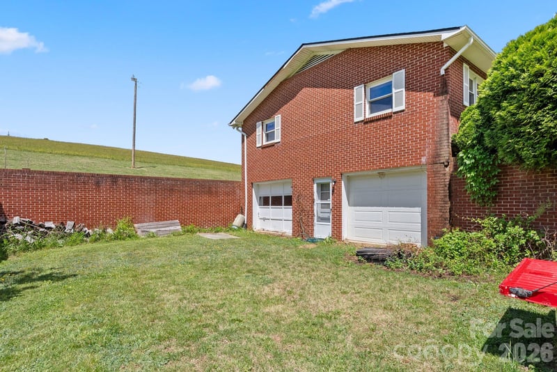 52 Will Smith Ln, Leicester, NC 28748