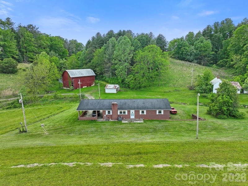 52 Will Smith Ln, Leicester, NC 28748