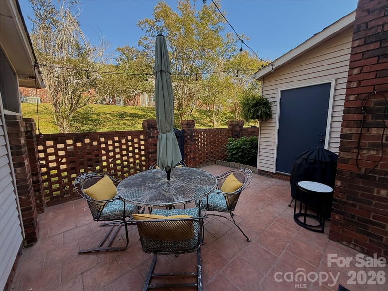 2705 North Center St #65, Hickory, NC 28601