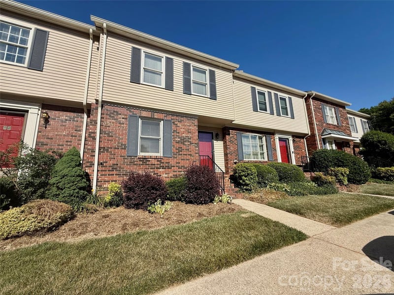 2705 North Center St #65, Hickory, NC 28601