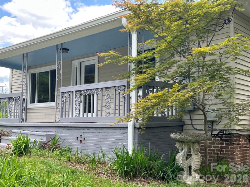 12 Penley Ave, Asheville, NC 28804